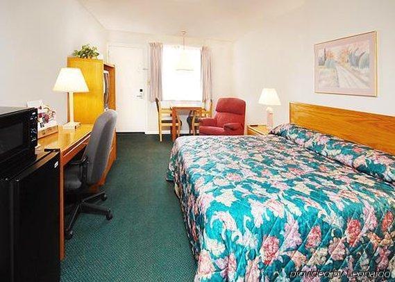 Rodeway Inn Brush Pokój zdjęcie